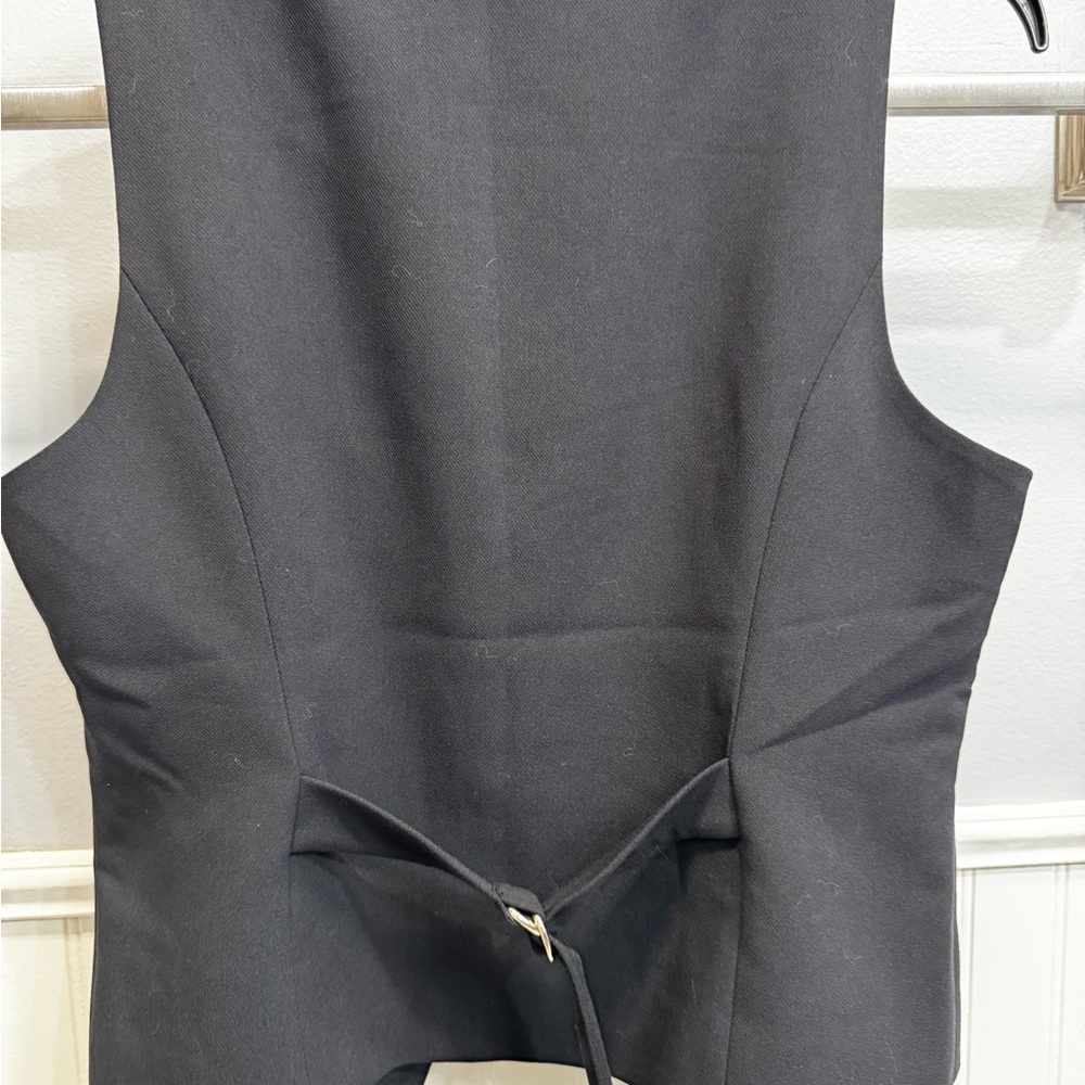 Abercrombie & Fitch Black Sleeveless Top - Picture 2 of 4
